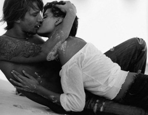 8906_love_5.jpg