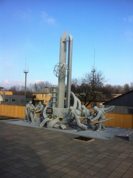 Памятник пожарным - спасителям мира